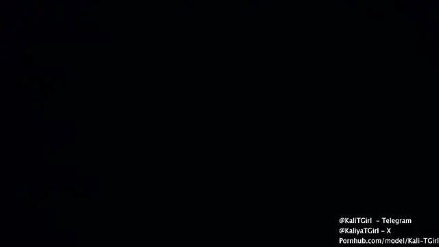 Snapshot of KaliTs chatting on November 23, 2025, 12:43 am KaliTs online show from November 23, 2025, 12:43 am