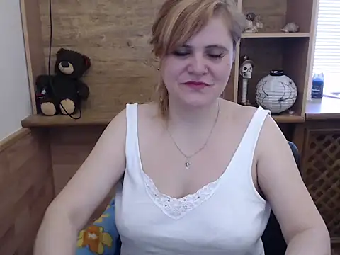 DaniellaKiss online show from April 4, 2026, 9:18 am