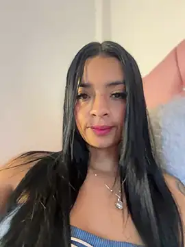 Laura fernandezII online show from January 31, 2025, 3:00 pm