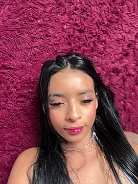 Laura fernandezII online show from February 20, 2025, 4:03 pm