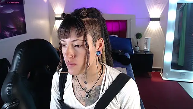  sharlotte777 online show from March 21, 2025, 1:45 pm