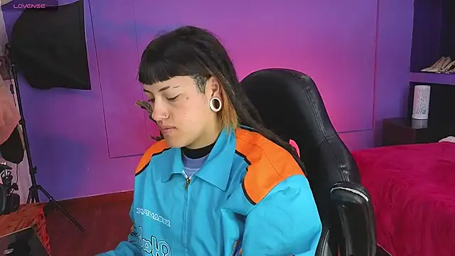  sharlotte777 online show from October 20, 2025, 2:50 pm