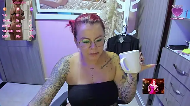 Snapshot of KAROL_MILF chatting on June 13, 2026, 10:51 pm KAROL MILF online show from June 13, 2026, 10:51 pm