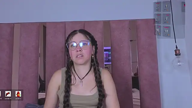 sweetniite online show from June 21, 2026, 4:04 am