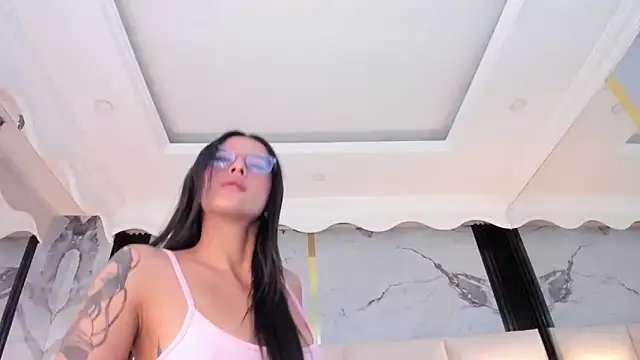 Princess Violett online show from February 3, 2026, 2:22 pm