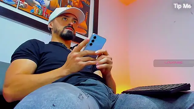 MAXIMUS MASTE3 online show from October 19, 2025, 10:32 pm