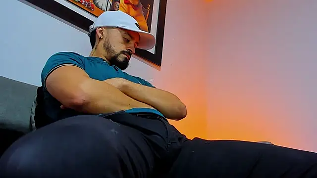 MAXIMUS MASTE3 online show from October 26, 2025, 8:15 pm