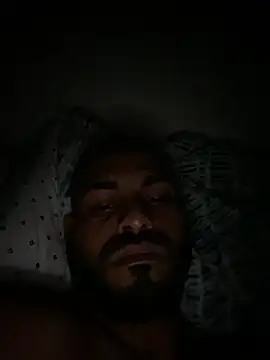 islandvybee55 online show from February 21, 2025, 5:46 am