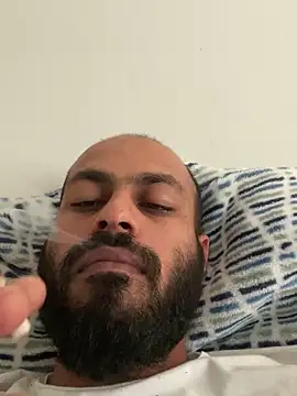 islandvybee55 online show from March 22, 2025, 9:53 pm