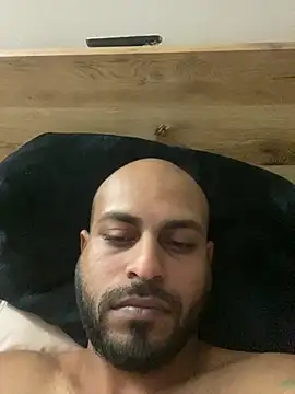 islandvybee55 online show from April 1, 2026, 12:17 pm