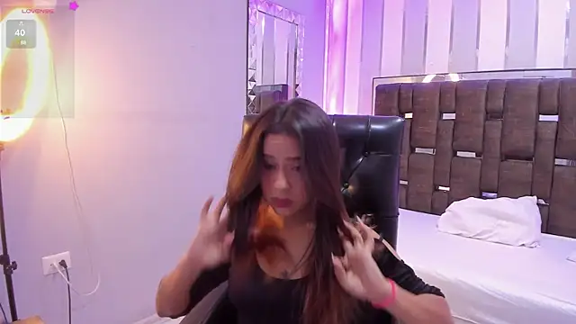 CookiesAndBoots online show from January 8, 2025, 5:05 am