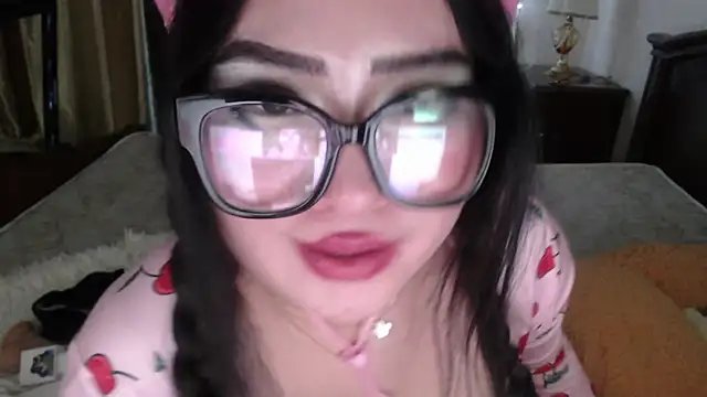 cutie sakura online show from March 1, 2025, 7:48 pm