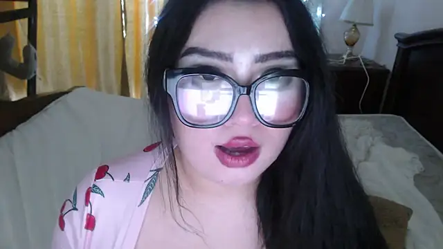 cutie sakura online show from March 4, 2025, 7:19 am