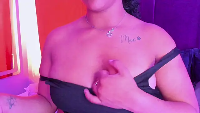 Snapshot of Sofi_Fox_ chatting on May 20, 2026, 3:13 am Sofi Fox online show from May 20, 2026, 3:13 am