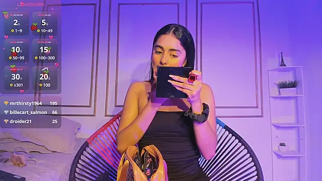 natalia aguirre1 online show from March 9, 2025, 3:27 pm