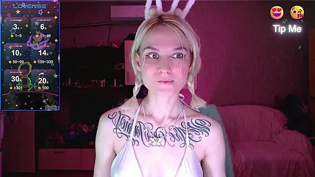 mischellemeow13 online show from October 6, 2025, 1:36 am