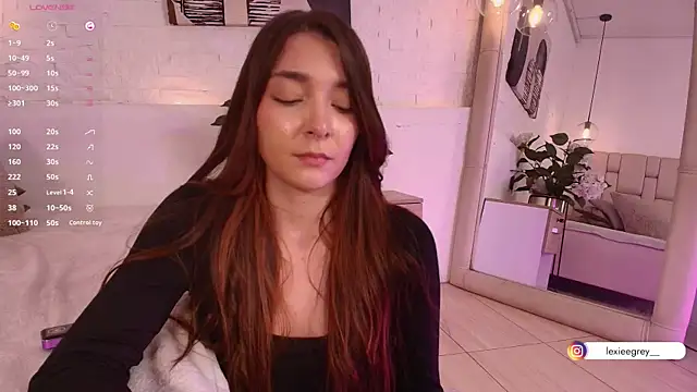 lexiee grey  online show from March 21, 2025, 3:46 pm