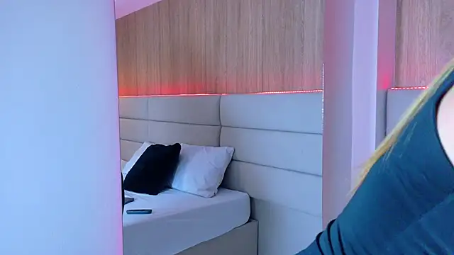 ValeSwift online show from September 13, 2025, 12:27 pm