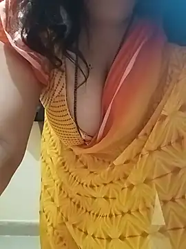 Snapshot of MONA_DARLING31 chatting on July 23, 2026, 5:49 am MONA DARLING31 online show from July 23, 2026, 5:49 am