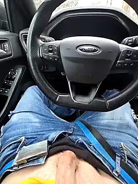 Titanhoott online show from December 20, 2024, 1:33 pm