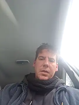 Titanhoott online show from January 8, 2026, 12:51 pm