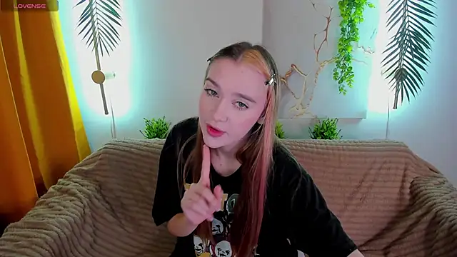 Lesi Moonie01 online show from September 15, 2025, 7:19 am