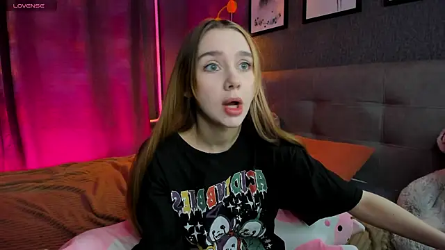 Lesi Moonie01 online show from November 6, 2025, 9:21 am