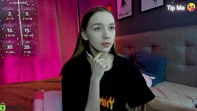 Lesi Moonie01 online show from March 21, 2026, 9:25 am