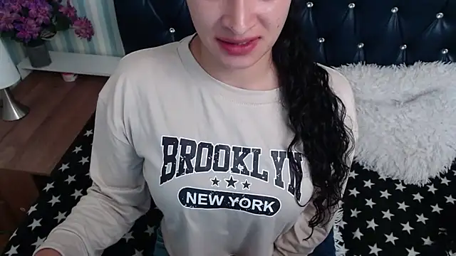 Scarlett Keaton online show from September 22, 2025, 5:20 am