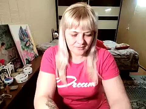 Lia Laguna77 online show from April 20, 2026, 7:04 pm