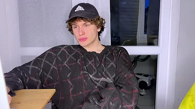 alyx garden online show from April 21, 2026, 6:23 pm