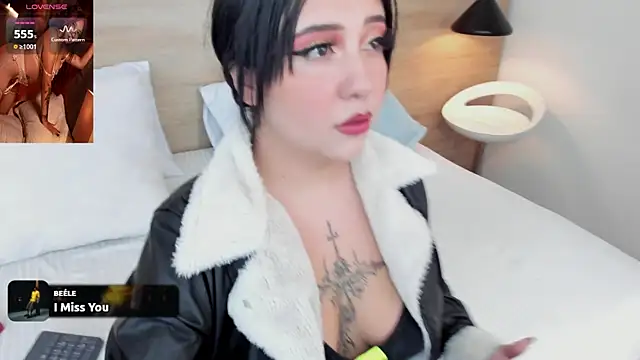 Megansttein  online show from March 10, 2025, 7:18 pm