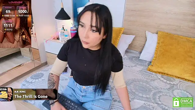 Megansttein  online show from September 14, 2025, 7:02 pm