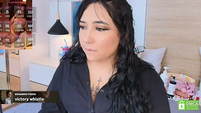 Megansttein  online show from September 18, 2025, 7:27 pm