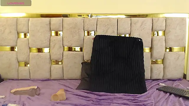 lilimini032 online show from January 17, 2025, 12:10 am