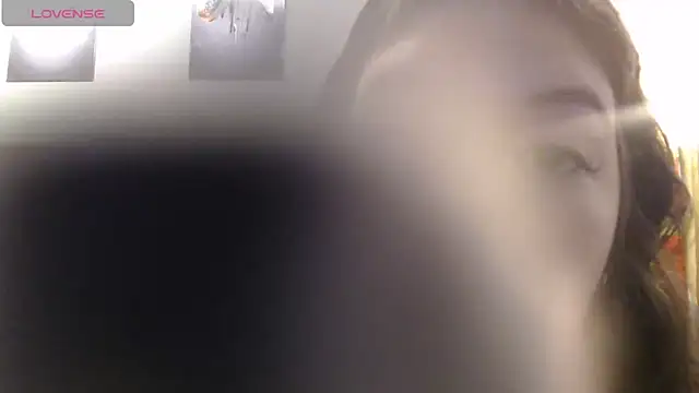 lilimini032 online show from April 21, 2026, 8:23 pm