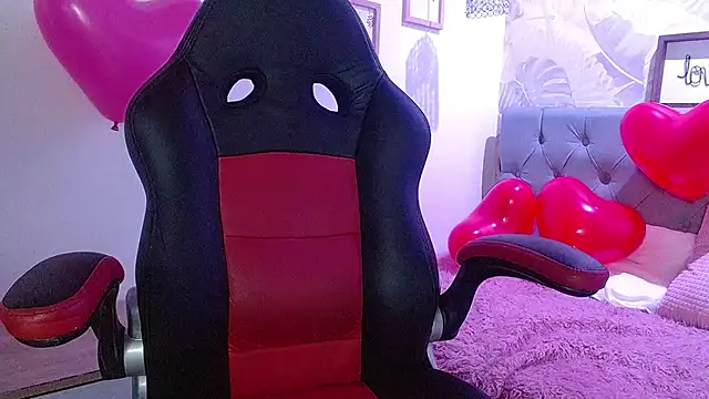 violletha online show from February 13, 2025, 12:21 pm