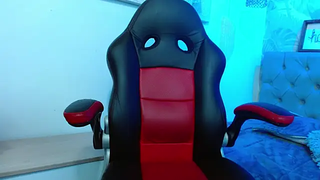 violletha online show from September 24, 2025, 12:41 pm