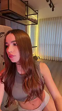 carolynnetrujillo online show from April 7, 2026, 10:53 pm