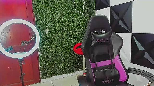 jose sexycumm online show from September 18, 2025, 7:27 pm