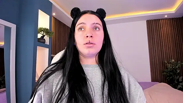 Lucy Smith2 online show from January 21, 2025, 8:30 am