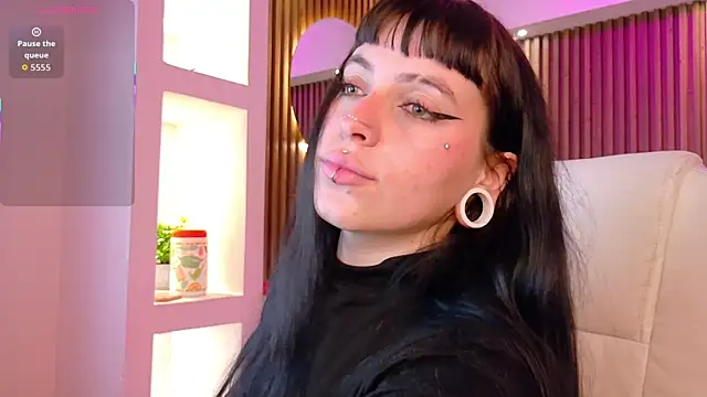 Lucy Smith2 online show from November 14, 2025, 3:49 am