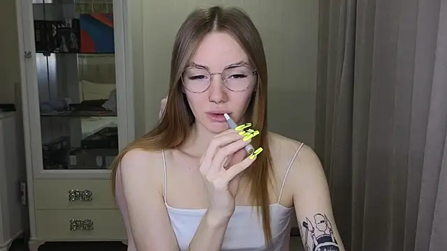 littlevildevil online show from December 11, 2024, 11:19 am