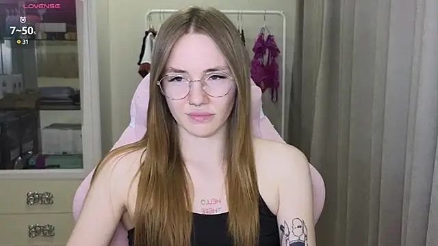 littlevildevil online show from March 1, 2025, 2:34 pm