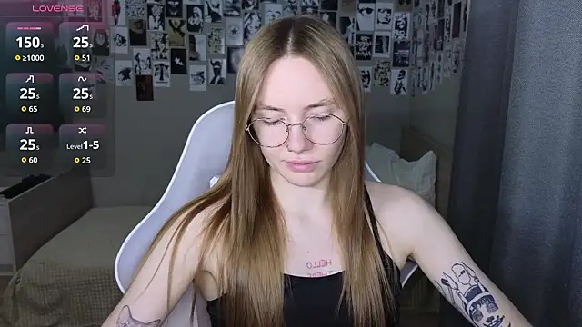 littlevildevil online show from February 24, 2026, 11:19 am