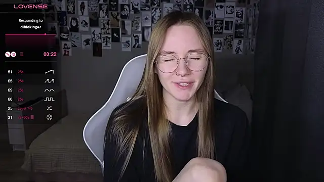 littlevildevil online show from April 19, 2026, 10:58 am