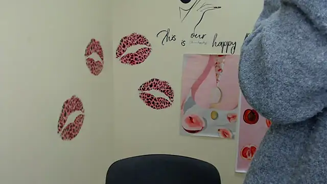 MademoiselleCl online show from January 6, 2025, 12:57 pm