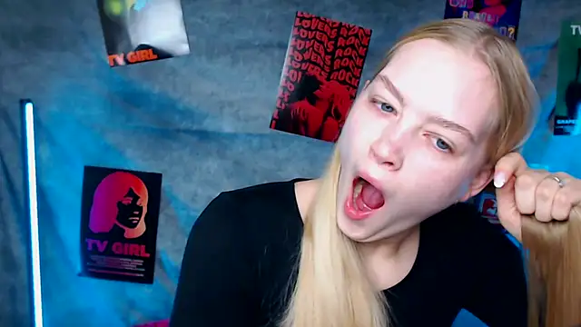 MademoiselleCl online show from October 20, 2025, 6:14 am