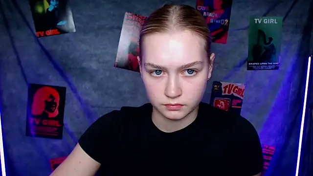 MademoiselleCl online show from November 4, 2025, 1:10 pm