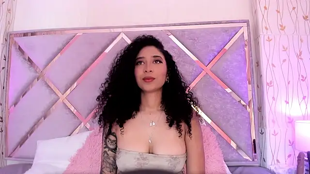  lanna jhonson  online show from January 16, 2025, 11:37 am